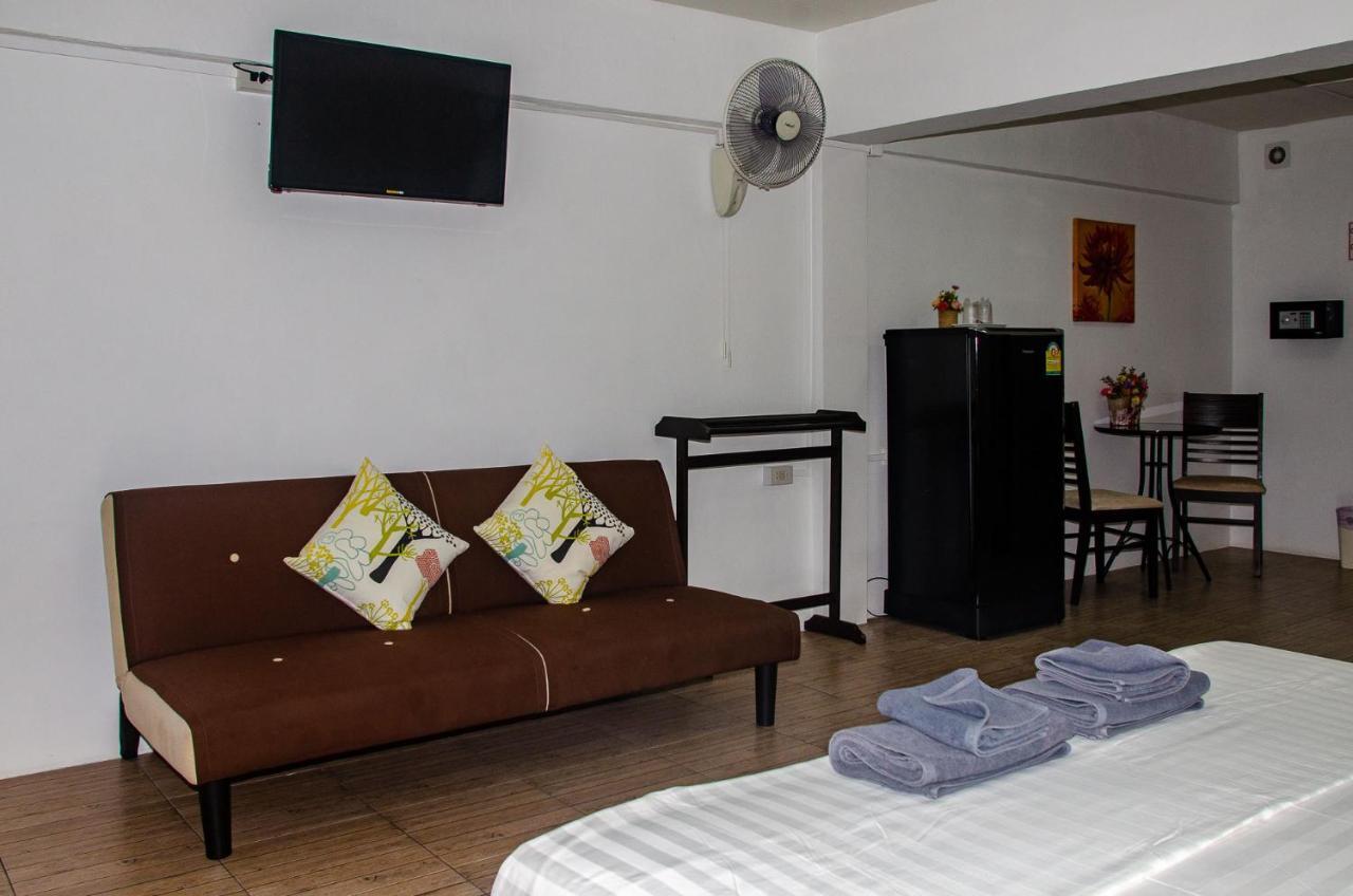 Allstar Guesthouse Karon Buitenkant foto