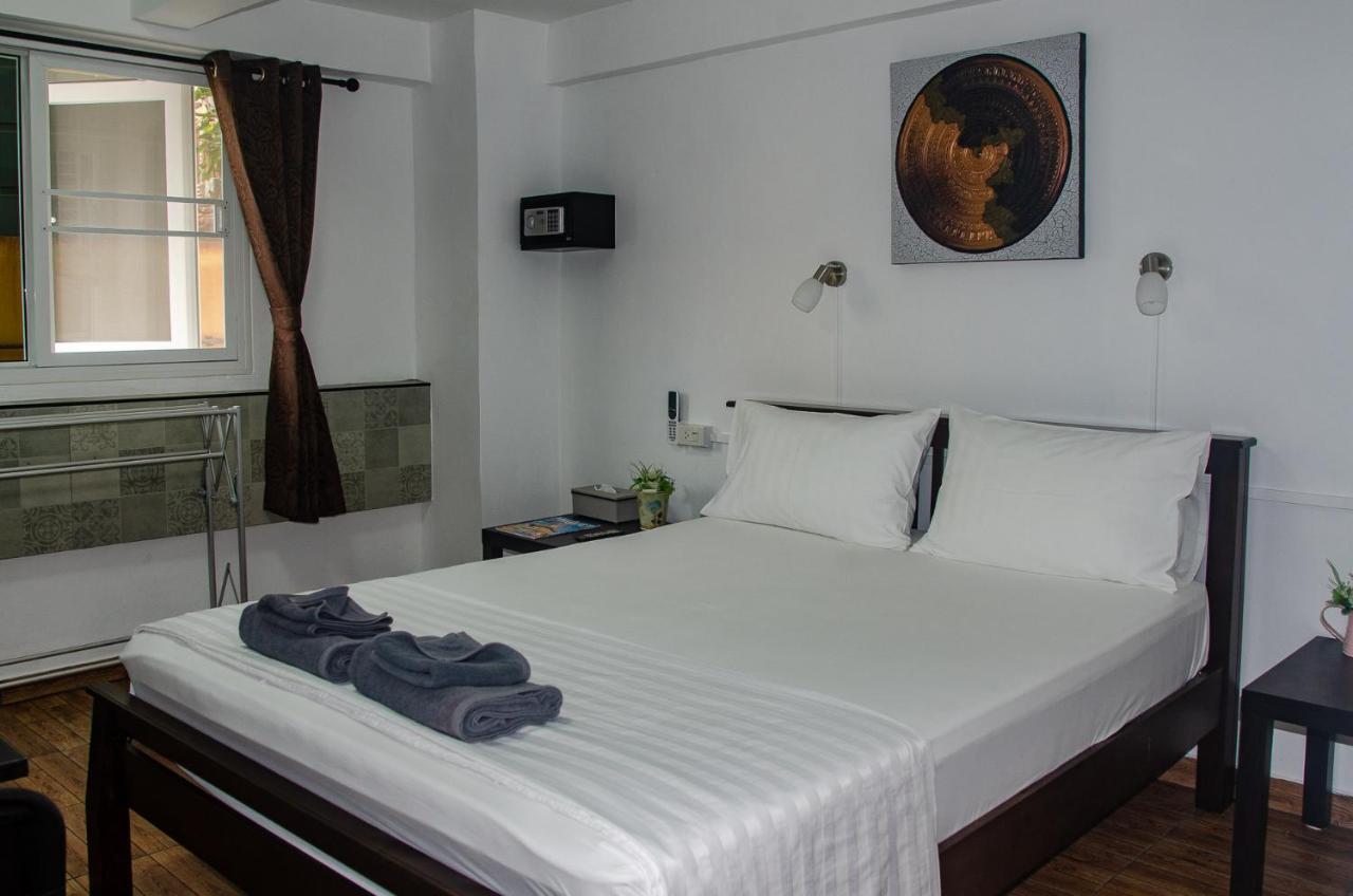 Allstar Guesthouse Karon Buitenkant foto