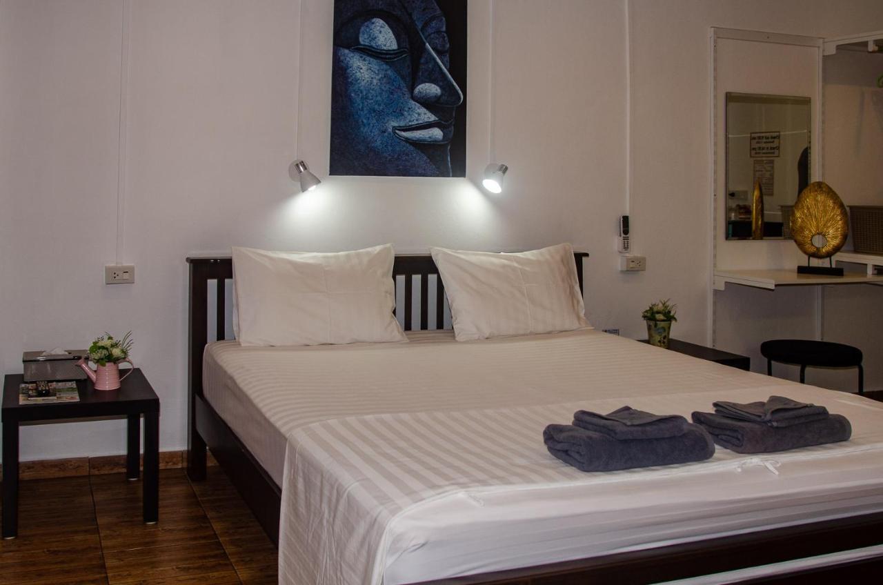 Allstar Guesthouse Karon Buitenkant foto